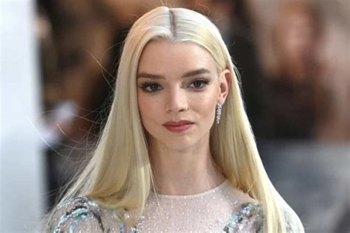 
Anna Polyviou Height, Weight, Net Worth, Age, Birthday, Wikipedia, Who, Nationality, Biography 